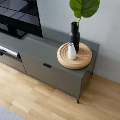 Studio Copenhagen TV-Lowboard Harma - Dunkelgrau 26 Studio Copenhagen TV-Lowboard Harma - Dunkelgrau -Kommoden Verkäufe 2023 1000007083 181026 16371305 MOOD GALLERYIMAGES P000000001000007083 mood