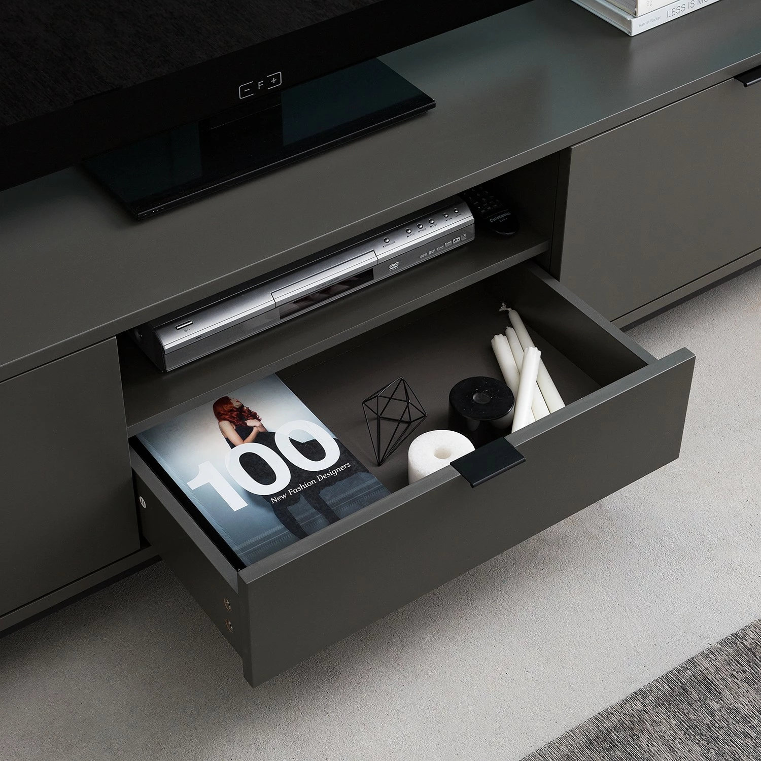 Studio Copenhagen TV-Lowboard Harma - Dunkelgrau 11 Studio Copenhagen TV-Lowboard Harma - Dunkelgrau – Bild 9