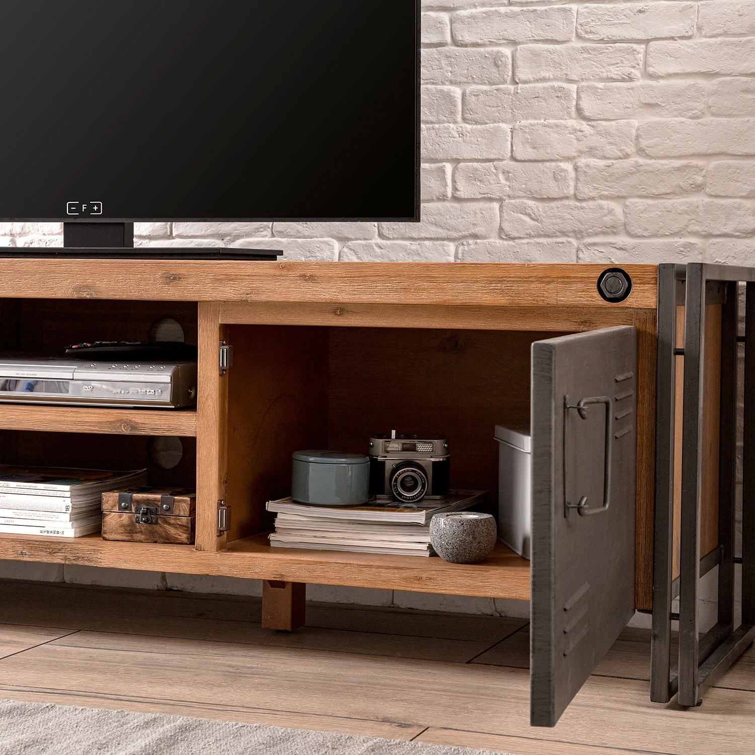 Ars manufacti TV-Lowboard Manchester II - Akazie massiv / Metall - Akazie / Anthrazit 13 Ars manufacti TV-Lowboard Manchester II - Akazie massiv / Metall - Akazie / Anthrazit – Bild 11