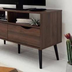 Mørteens TV-Lowboard Gjora II - Gummibaum teilmassiv - Walnuss -Kommoden Verkäufe 2023 1000123453 190325 11253000005 GALLERYIMAGES P000000001000123453