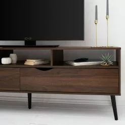 Mørteens TV-Lowboard Gjora III - Gummibaum teilmassiv - Walnuss -Kommoden Verkäufe 2023 1000123475 190321 17262600026 GALLERYIMAGES P000000001000123475