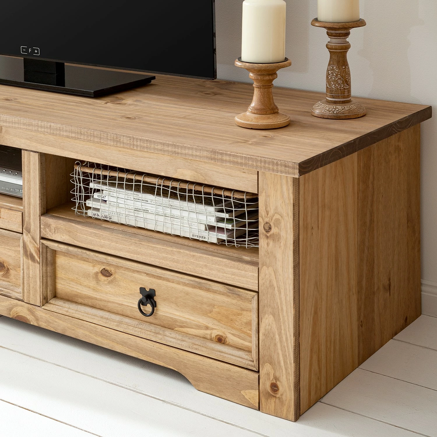 Maison Belfort TV-Lowboard Finca Rustica II - Kiefer massiv - Kiefer Natur 9 Maison Belfort TV-Lowboard Finca Rustica II - Kiefer massiv - Kiefer Natur – Bild 7