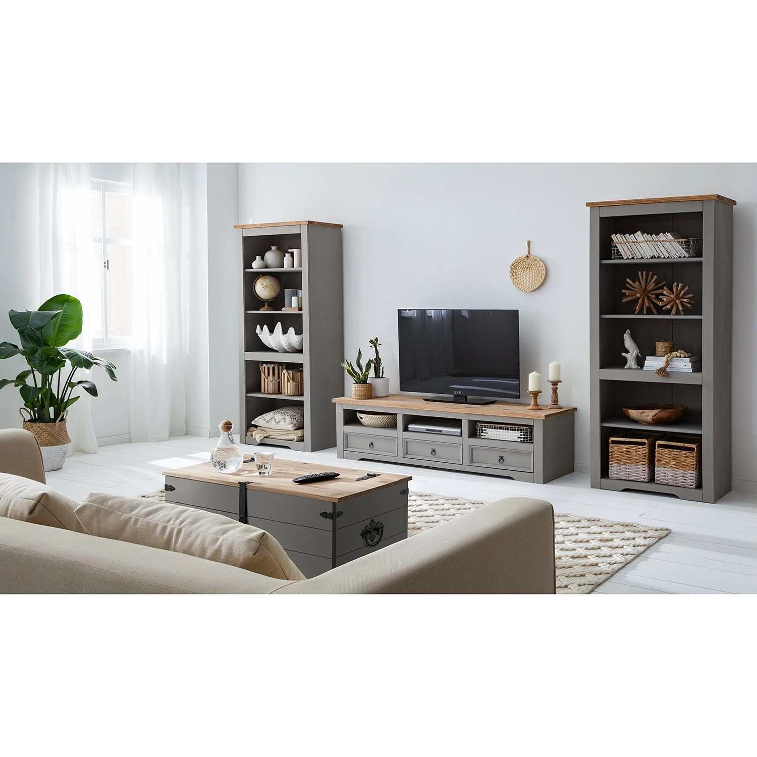 Maison Belfort TV-Lowboard Finca Rustica II - Kiefer massiv - Kiefer Grau 4 Maison Belfort TV-Lowboard Finca Rustica II - Kiefer massiv - Kiefer Grau – Bild 2