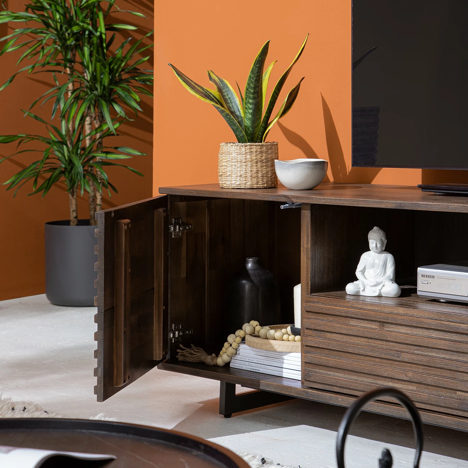 Studio Copenhagen TV-Lowboard Kirley - Akazie massiv - Akazie Dunkel 17 Studio Copenhagen TV-Lowboard Kirley - Akazie massiv - Akazie Dunkel – Bild 15