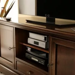 Ridgevalley TV-Lowboard Brieux I - Tulpenbaum teilmassiv - Tulpenbaum Antik 18 Ridgevalley TV-Lowboard Brieux I - Tulpenbaum teilmassiv - Tulpenbaum Antik -Kommoden Verkäufe 2023 1000230611 201113 12524500014 DETAILS P000000001000230611