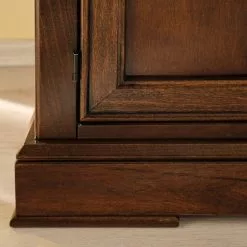 Ridgevalley TV-Lowboard Brieux I - Tulpenbaum teilmassiv - Tulpenbaum Antik 21 Ridgevalley TV-Lowboard Brieux I - Tulpenbaum teilmassiv - Tulpenbaum Antik -Kommoden Verkäufe 2023 1000230611 201113 12524900017 DETAILS P000000001000230611