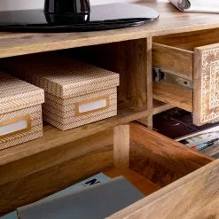 Red Living TV-Lowboard Vallentuna - Mango massiv / Metall - Mango / Schwarz 15 Red Living TV-Lowboard Vallentuna - Mango massiv / Metall - Mango / Schwarz -Kommoden Verkäufe 2023 1000359919 220621 035 DETAILS P000000001000359919