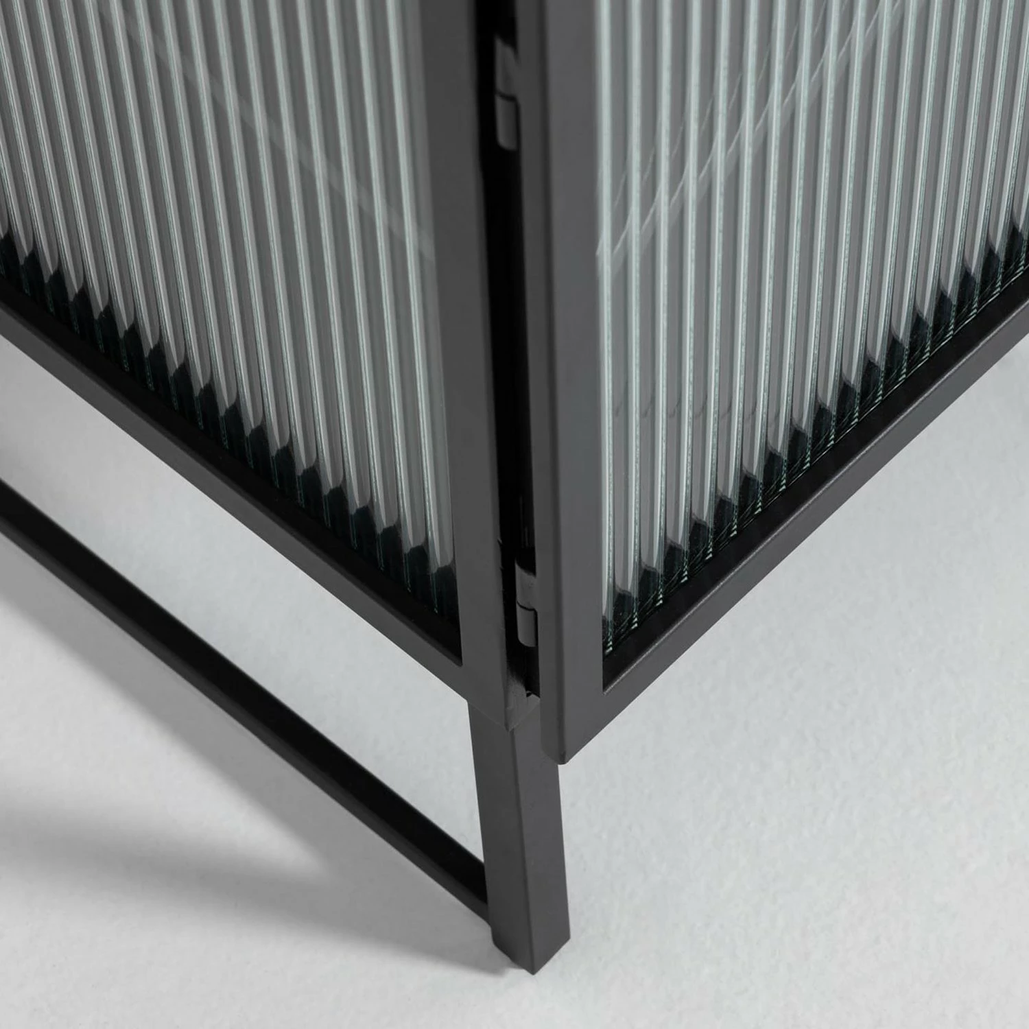 Loftscape TV-Lowboard Tete - Glas / Metall - Schwarz 13 Loftscape TV-Lowboard Tete - Glas / Metall - Schwarz – Bild 11