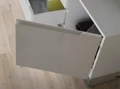 ANGEL CERDA TV-Ständer mit weißen Stahlbeinen -Kommoden Verkäufe 2023 cc0bef2300644a48ae7aef531f1e988c