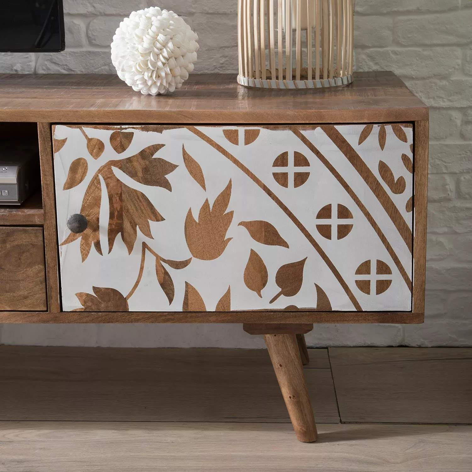 Ars manufacti TV-Lowboard Rygge II - Mango massiv 11 Ars manufacti TV-Lowboard Rygge II - Mango massiv – Bild 9