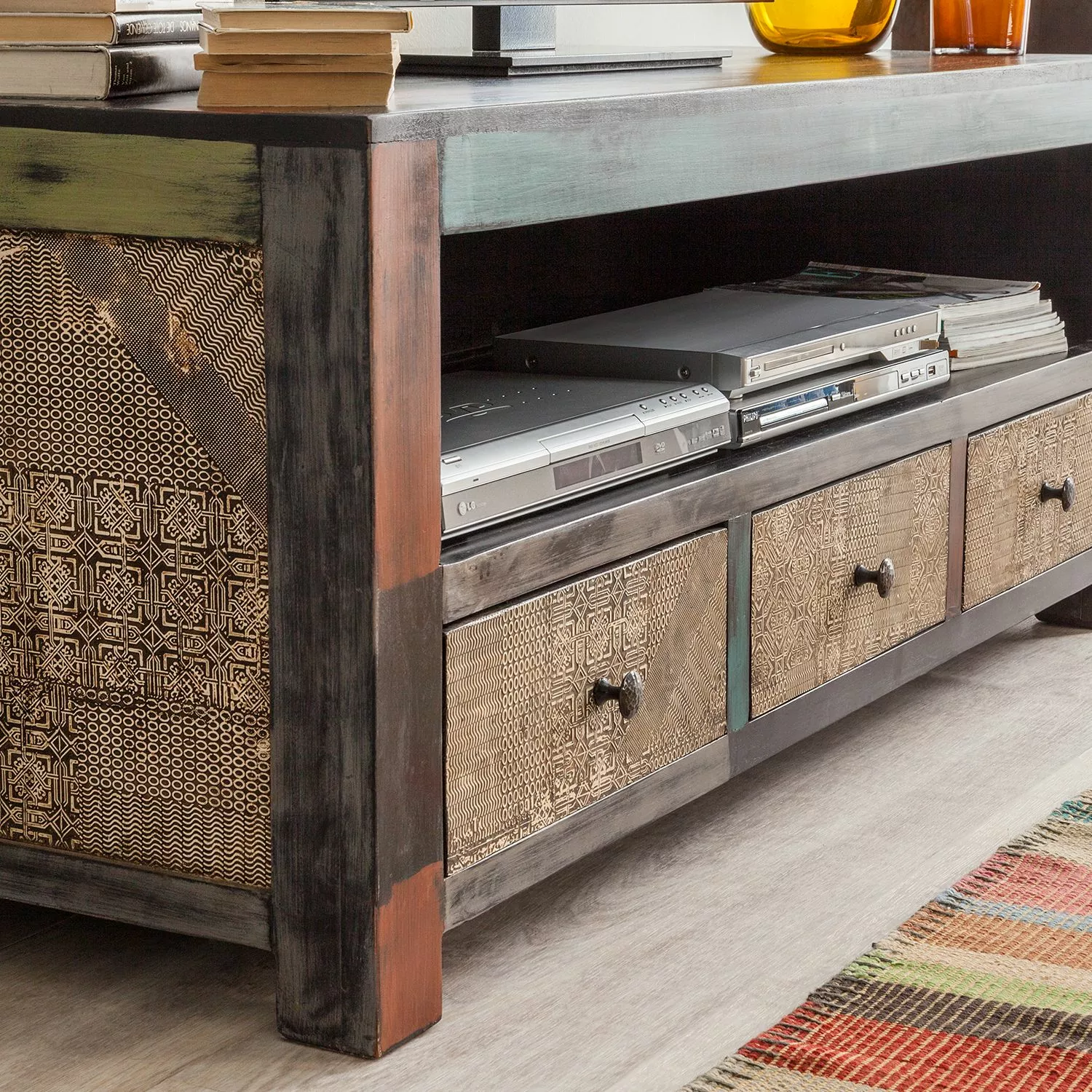 Wolf-Möbel TV-Lowboard Goa I - Mango teilmassiv - Mango Dunkelbraun 8 Wolf-Möbel TV-Lowboard Goa I - Mango teilmassiv - Mango Dunkelbraun – Bild 6