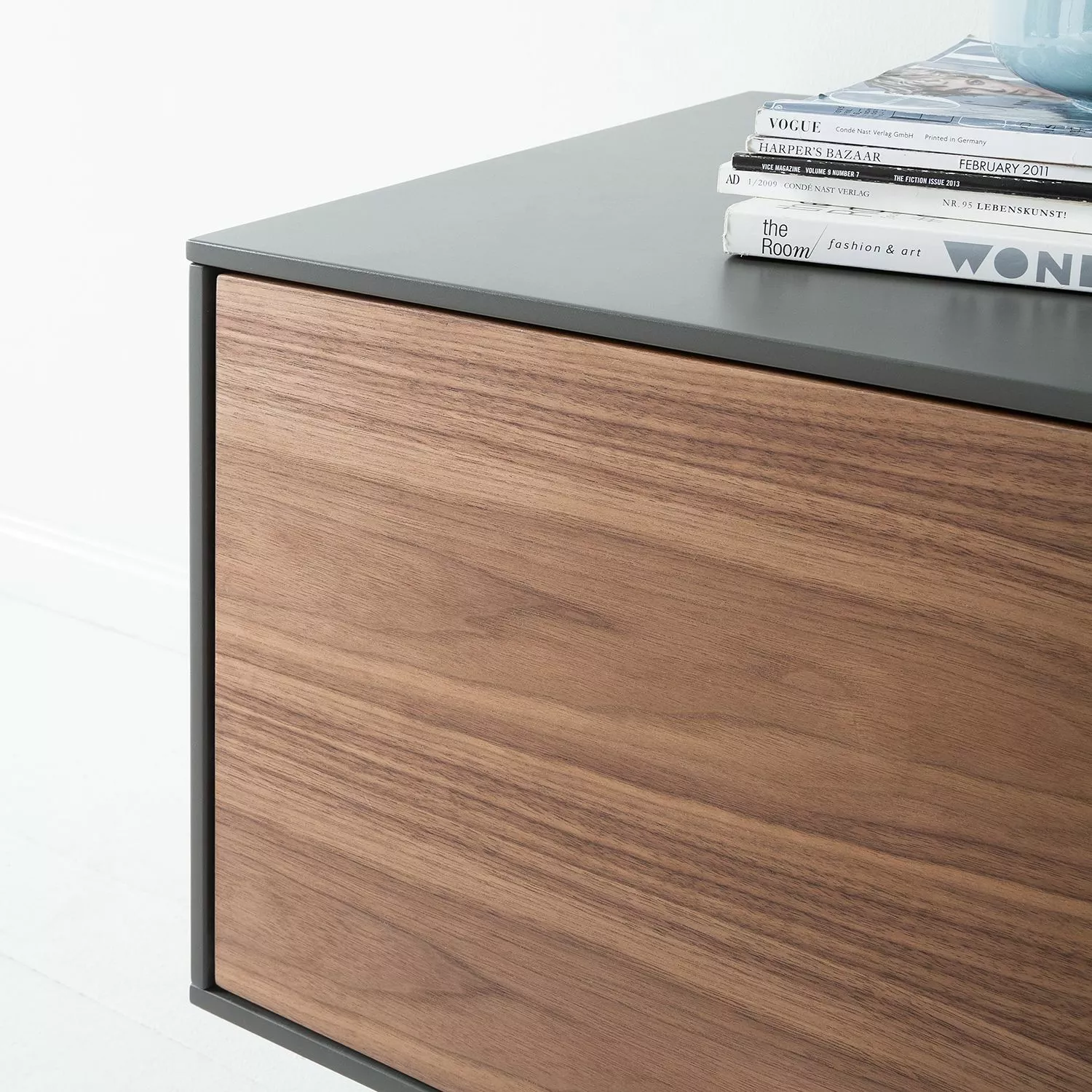 Studio Copenhagen TV-Lowboard Payara - Echtholzfurnier - Walnuss / Anthrazit 11 Studio Copenhagen TV-Lowboard Payara - Echtholzfurnier - Walnuss / Anthrazit – Bild 9